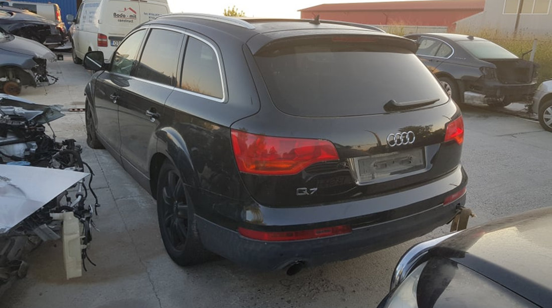 Dezmembrez audi q7 3.0 tdi bug 230.000 km din 2007 sistem audio bose panormanic