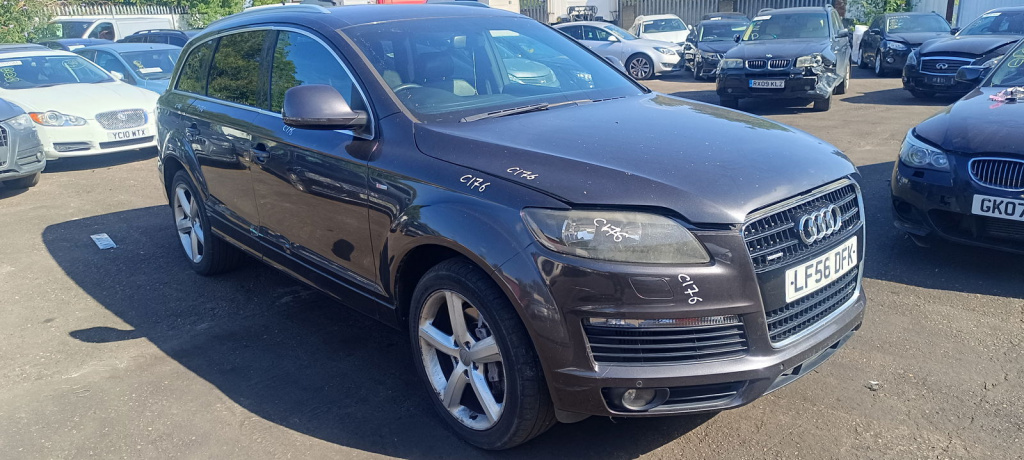 Dezmembrez AUDI Q7 (4LB) [ Fabr 2006-2014]