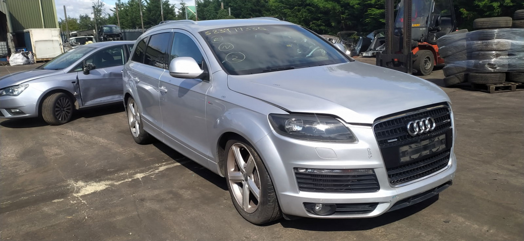 Dezmembrez AUDI Q7 (4LB) [ Fabr 2006-2014]
