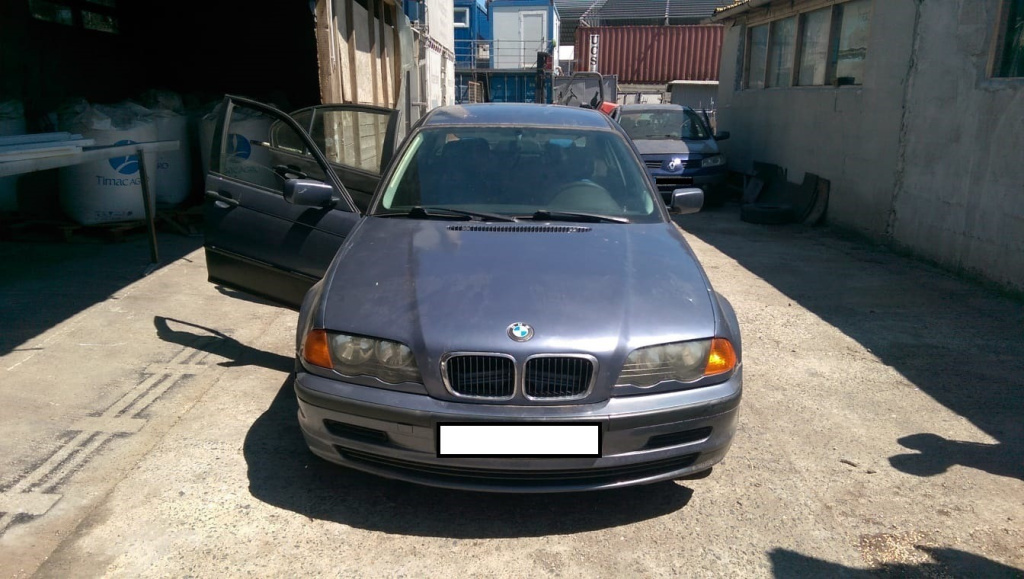 Dezmembrez BMW 3 (E46) 1998 - 2007 320 i None( CP: None, KW: None, CCM: None ) Benzina