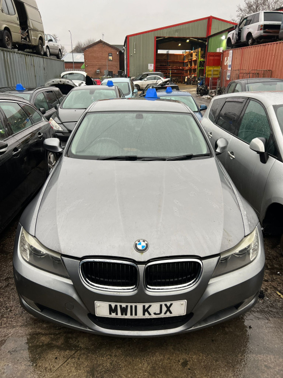 Dezmembrez Bmw 3 (E90) [Fabr 2005-2011]