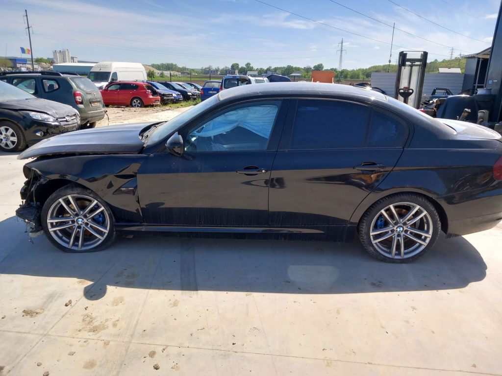 Dezmembrez Bmw 3 (E90) [Fabr 2005-2011]