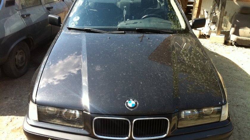 Dezmembrez BMW 316 an 1994