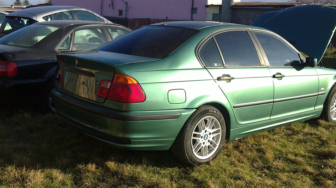 Dezmembrez bmw 318i e46