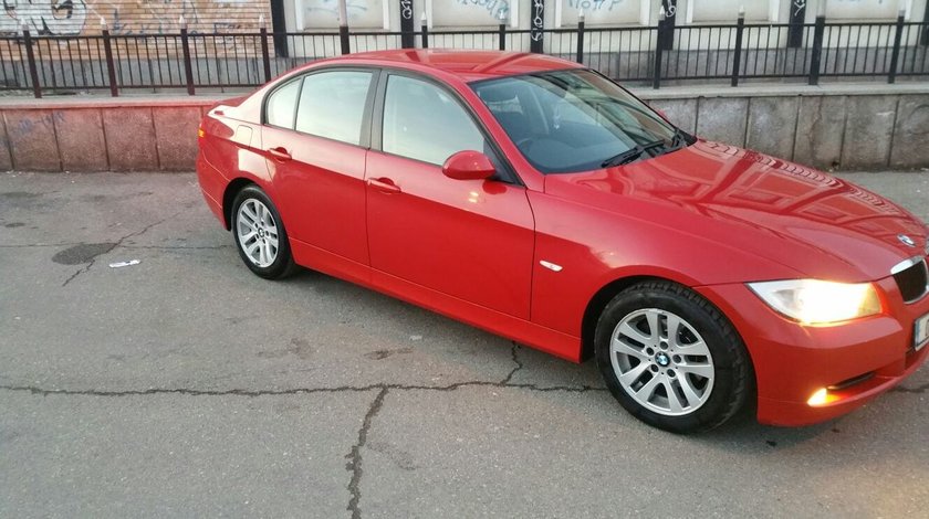 Dezmembrez Bmw 320 i E90 an 2007
