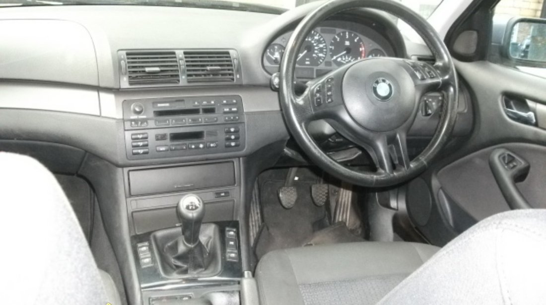 Dezmembrez BMW 320d E46 150CP combi an fabricatie 2002 facelift