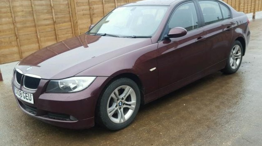 Dezmembrez Bmw 320d E90