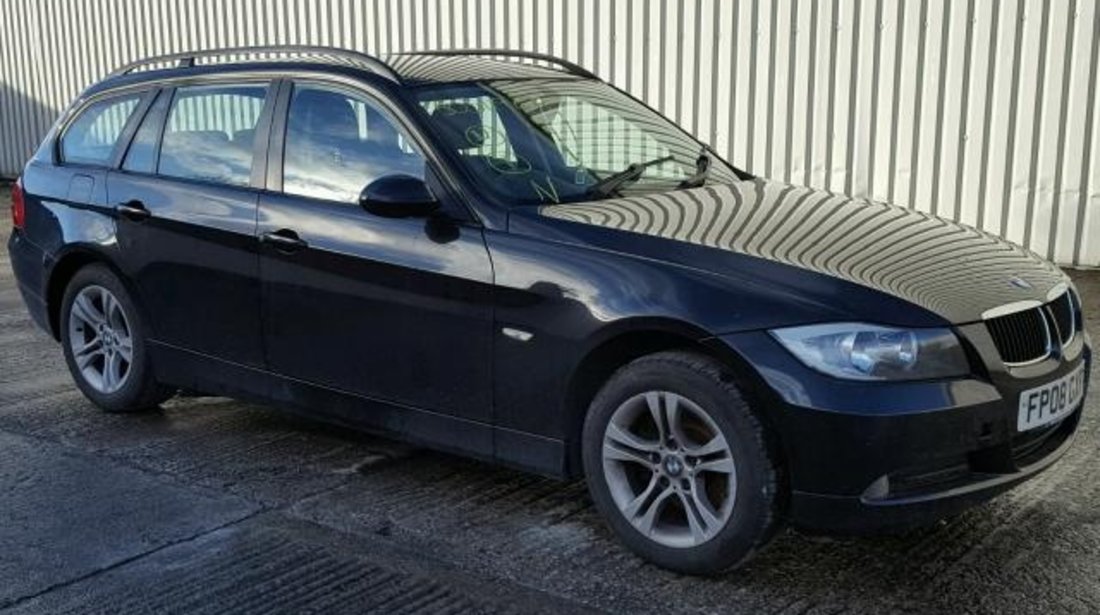 Dezmembrez Bmw 320d touring E91 2008