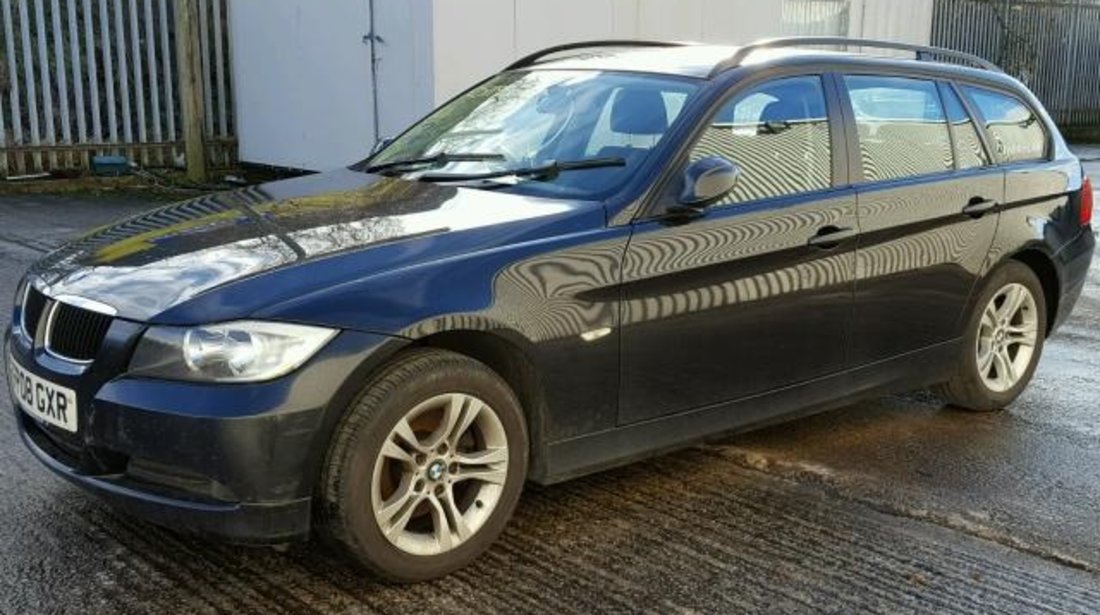 Dezmembrez Bmw 320d touring E91 2008