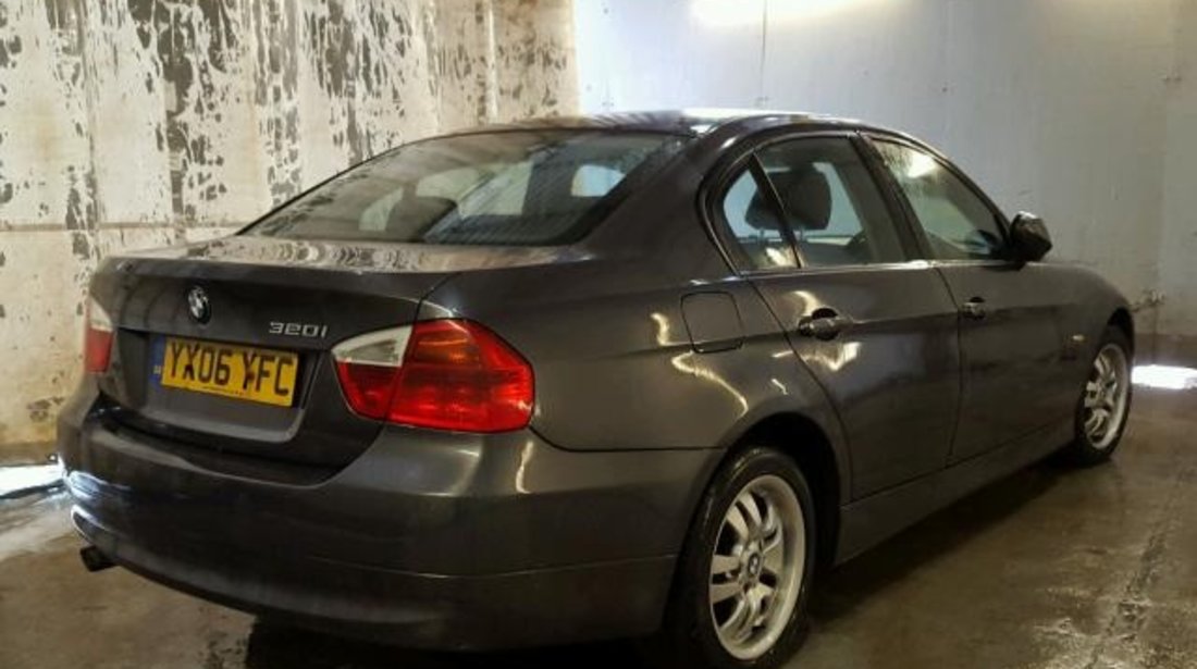 Dezmembrez Bmw 320i (E90) 2006