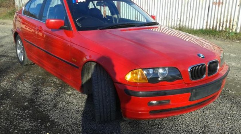 Dezmembrez BMW 323i E46