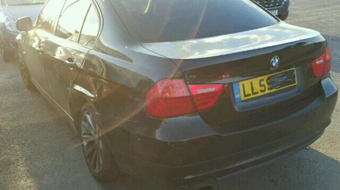 Dezmembrez Bmw 325d E90