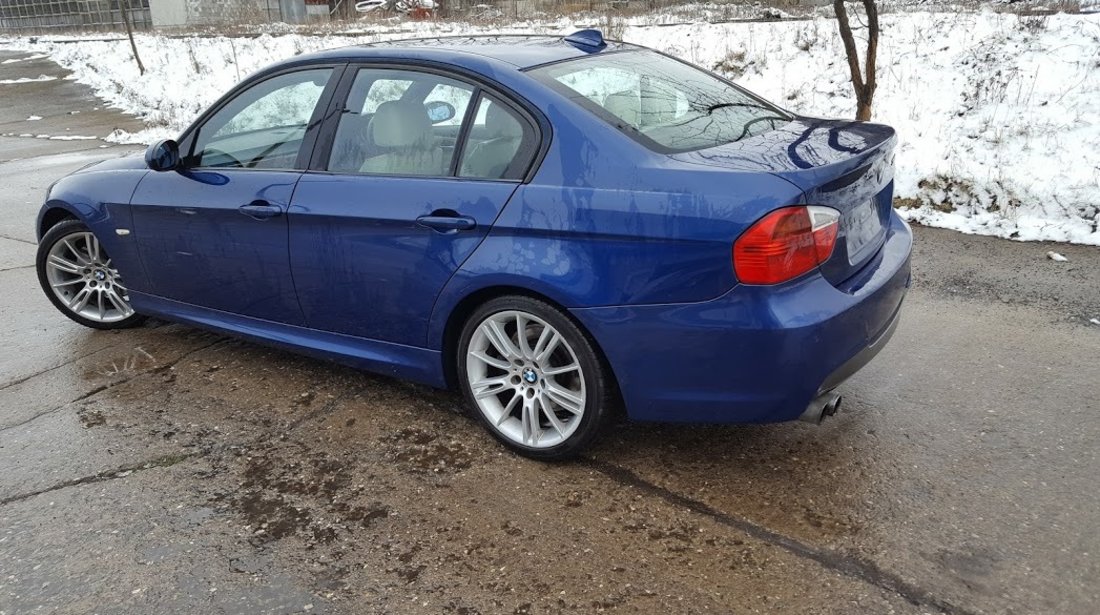 Dezmembrez BMW 330i E90