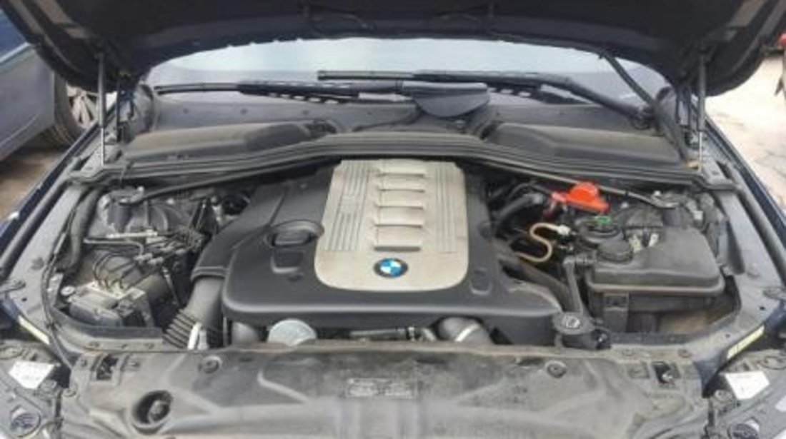 Dezmembrez Bmw 5 Touring (E61)