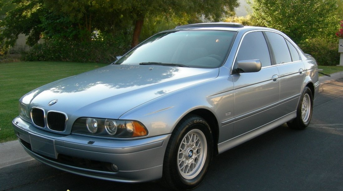 Dezmembrez BMW 520 an 2002
