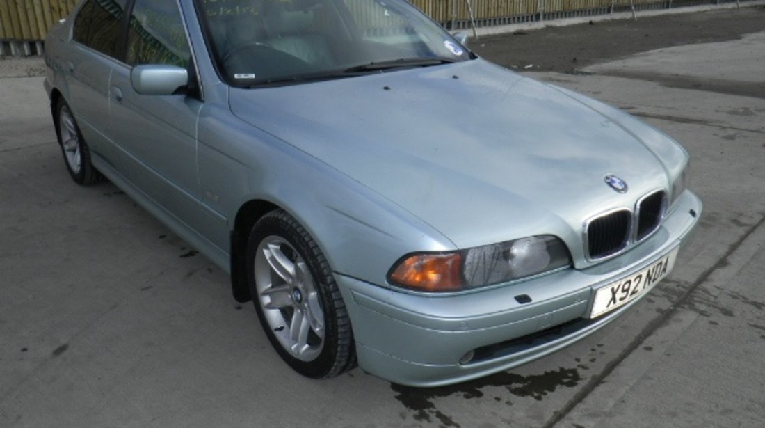 Dezmembrez bmw 520d 136cp an 2002