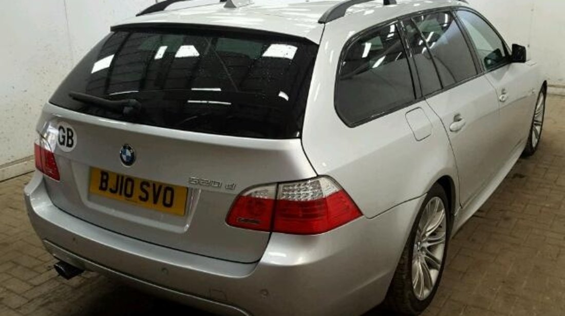 Dezmembrez Bmw 520d 2010