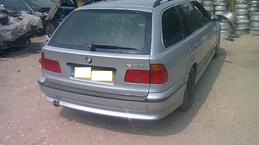 Dezmembrez BMW 520i E39