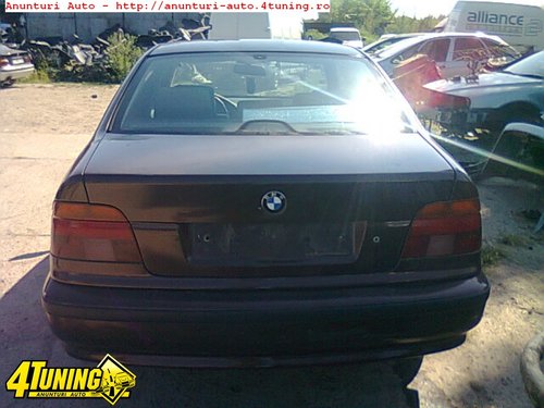 Dezmembrez BMW 525tds E39