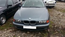 Dezmembrez Bmw 530D din 2001