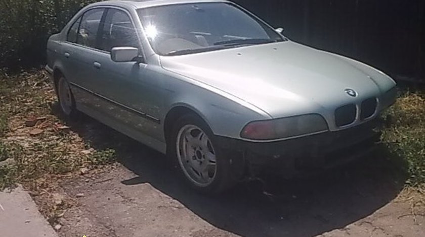 Dezmembrez BMW 535i E39