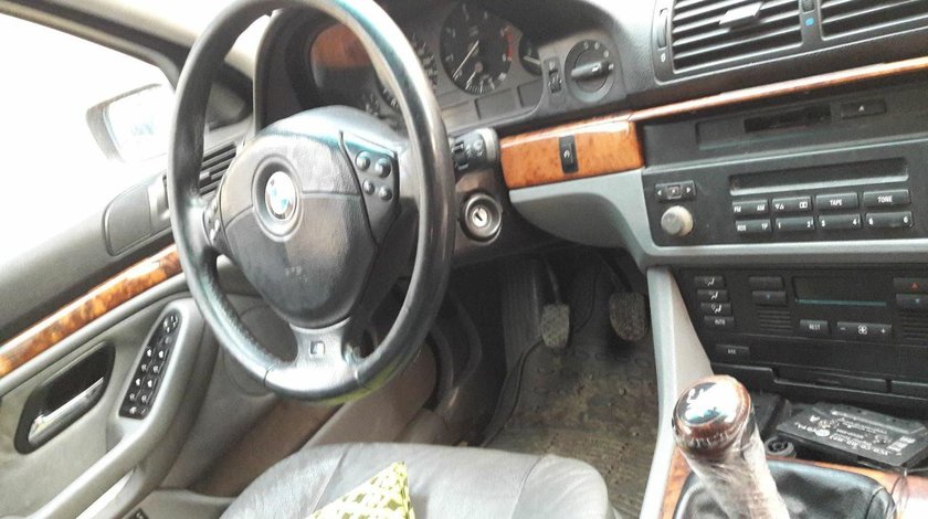 DEZMEMBREZ BMW E 39 525 TDS DIN 1998