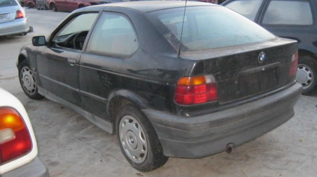 Dezmembrez BMW E36 316 din 1994, 1.6b,