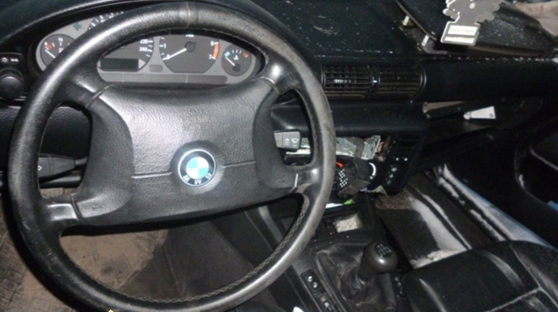 Dezmembrez BMW E36