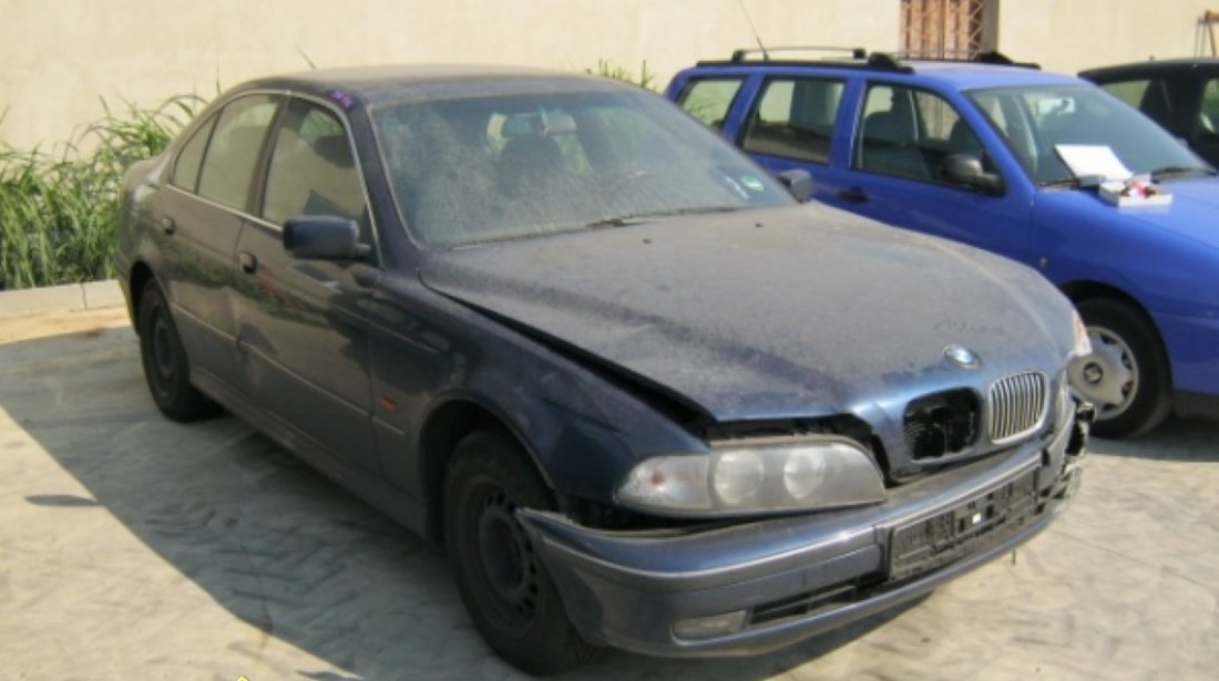 Dezmembrez BMW E39 520 525 530 din 1996 2001 2 0d 2 5d 3 0d