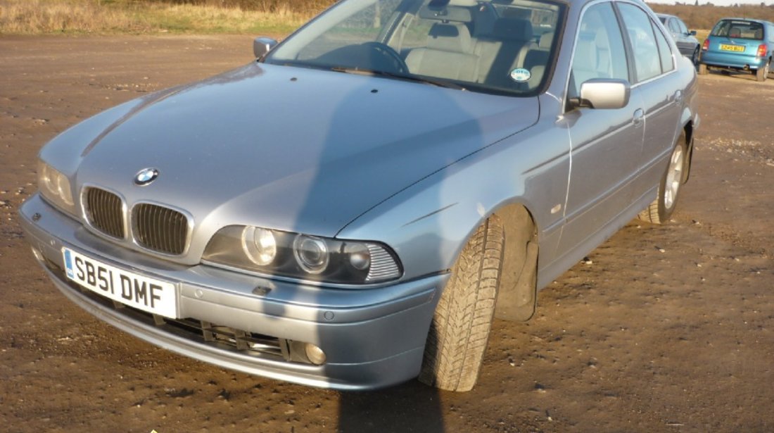 Dezmembrez BMW E39 525D an fabricatie 2001 dotari full