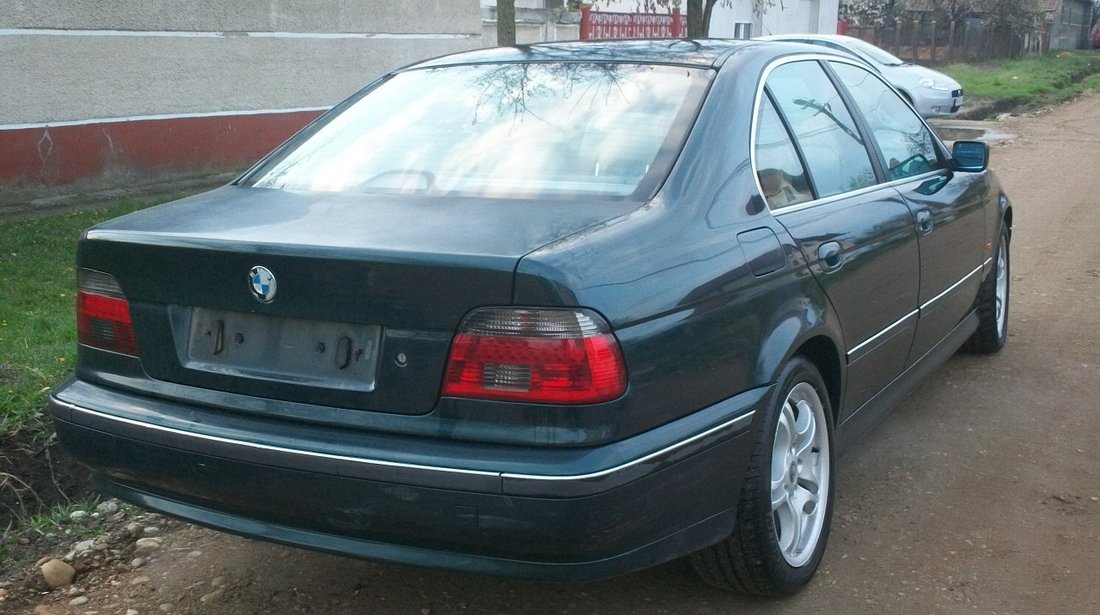 Dezmembrez BMW E39 ( seria 5 ) motor 2000 benzina an 1997 in stare foarte buna