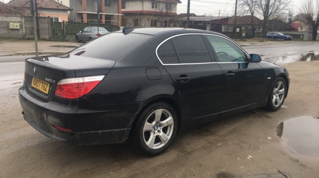 Dezmembrez bmw e60 520d facelift 2007