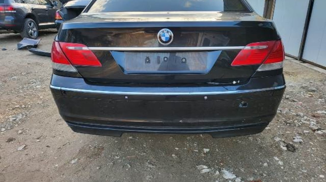 Dezmembrez BMW E65 730d M57N D3; Sedan