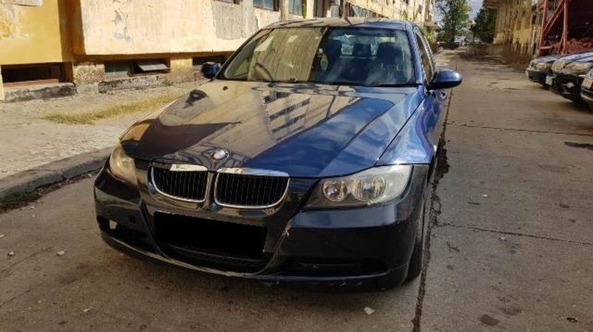 Dezmembrez BMW E90 320d M47D20 2006