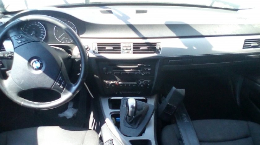 Dezmembrez BMW E90, an 2006, motorizare 320 D