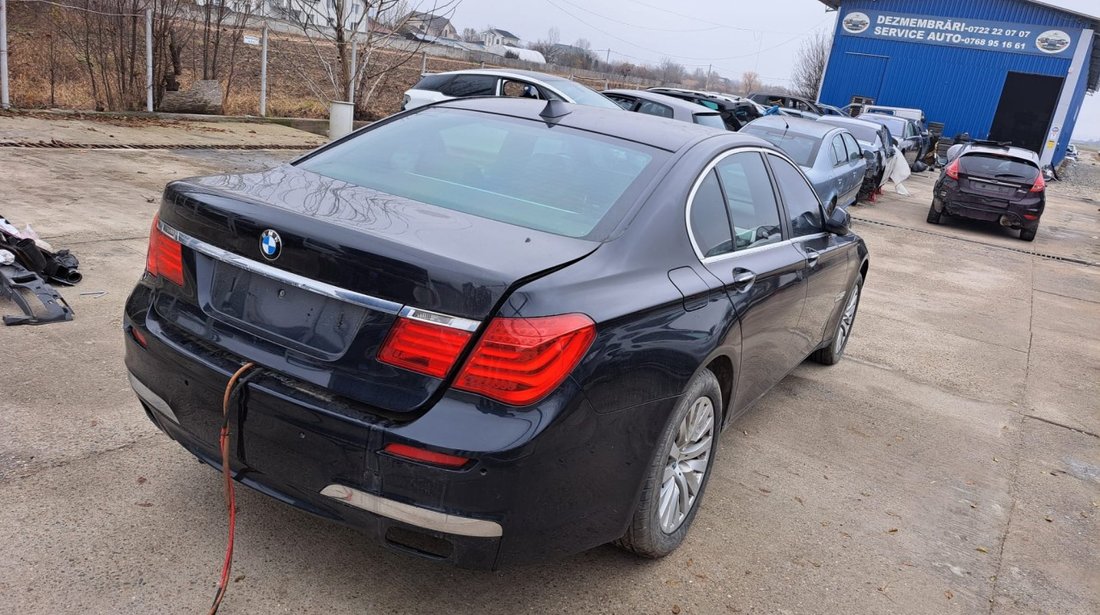 Dezmembrez Bmw F01 740XD M-PACK 306 Cai 2011 176.000 KM