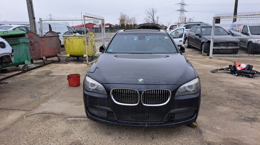 Dezmembrez Bmw F01 740XD M-PACK 306 Cai 2011 176.000 KM