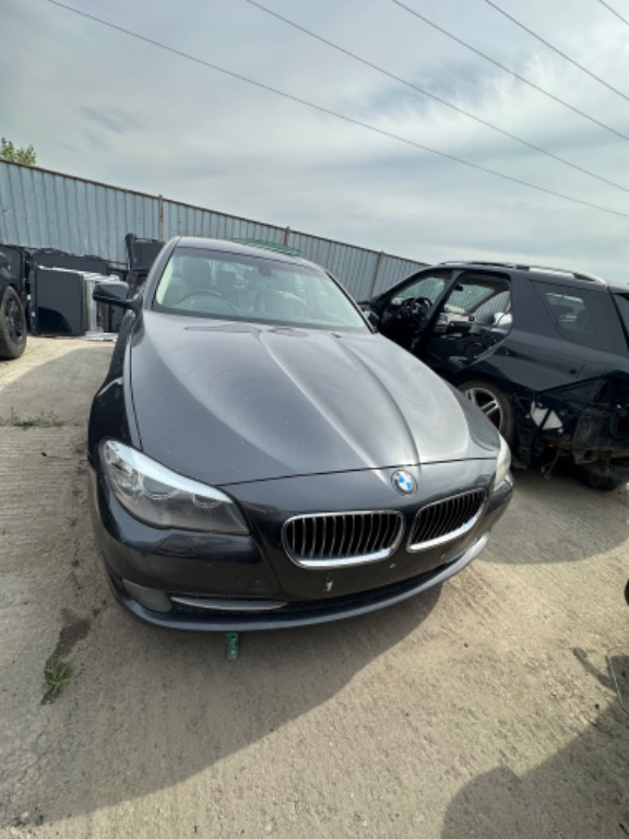 Dezmembrez BMW f10 motor 2.0 d manual in stare foarte buna