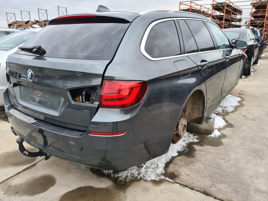 Dezmembrez BMW F11 2012 2.0