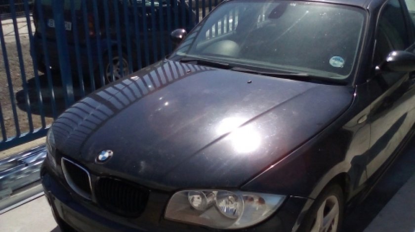 Dezmembrez BMW Seria 1 ( F20 ), an 2003, motorizare 120 D