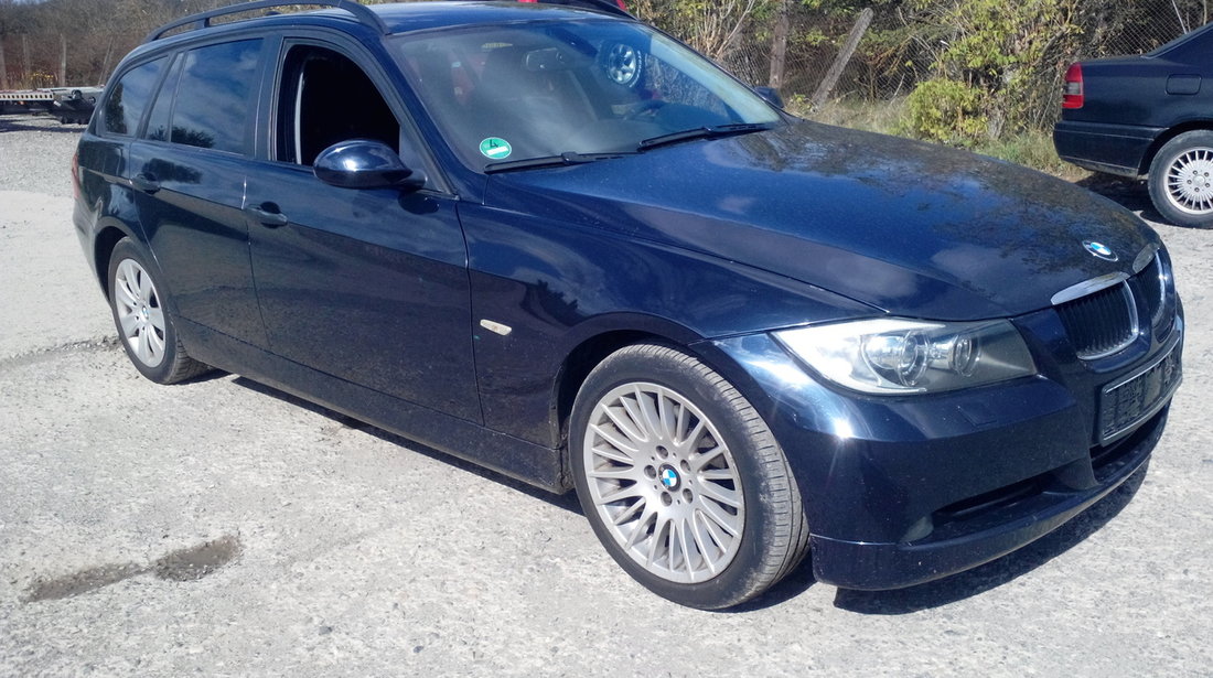 Dezmembrez BMW Seria 3 E90, E91 320d, an 2005, motor 2.0, combi