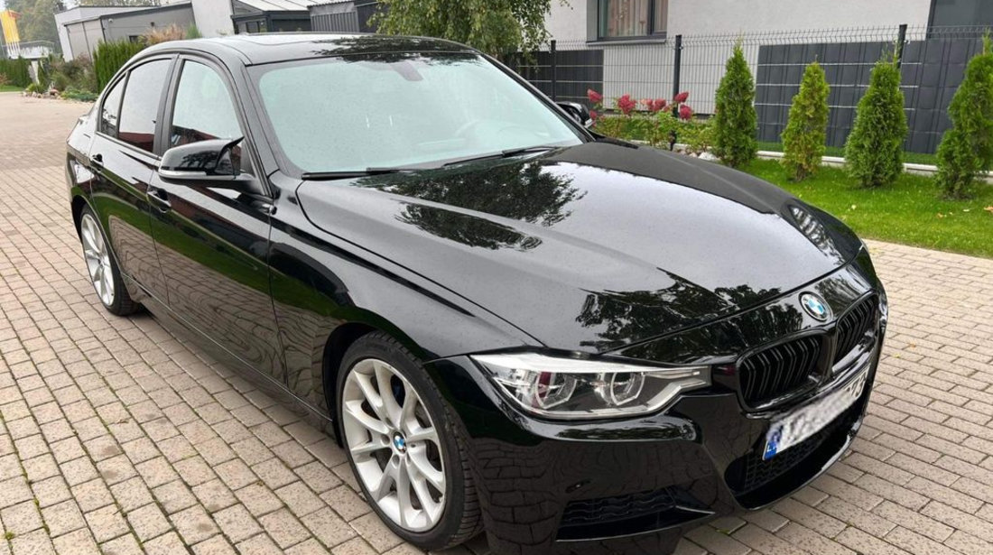 Dezmembrez BMW seria 3 F30 2.0 D 184Cp / 135kw cod motor N47D20C , transmisie manuala , an de feabricatie 2013