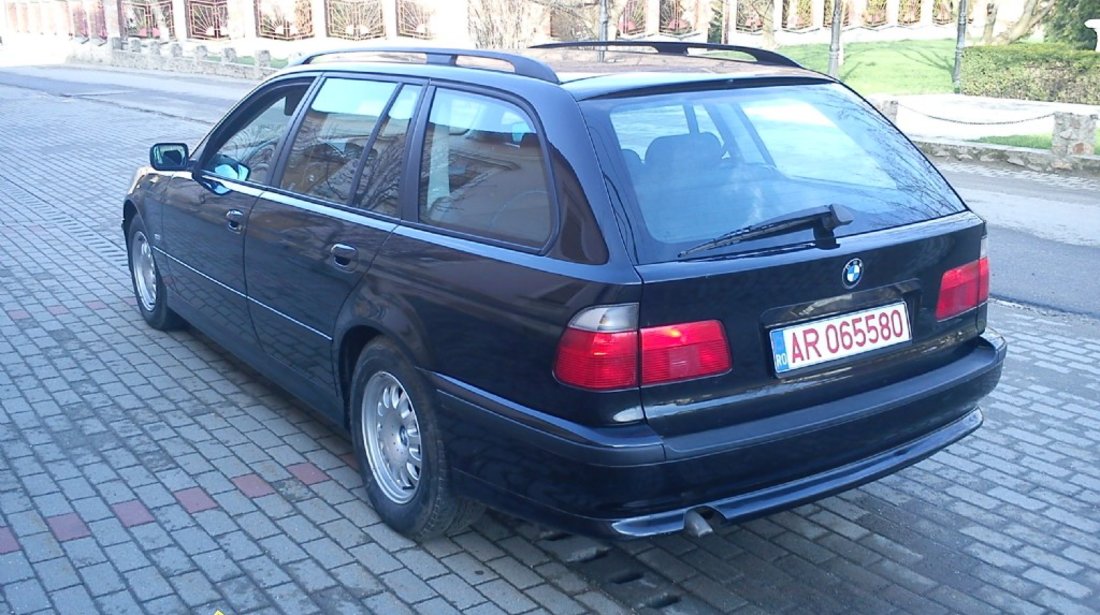 Dezmembrez BMW seria 5 520d E39 Touring