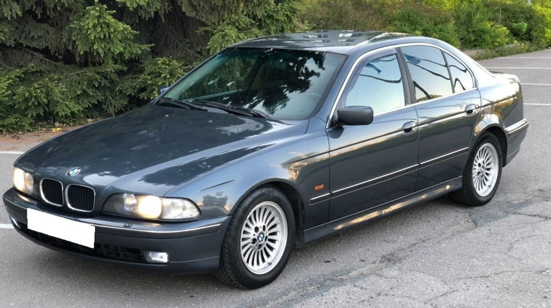 Dezmembrez BMW SERIA 5 E39  an fabr. 2000, 530D