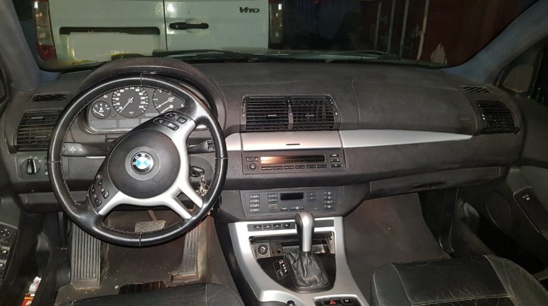 Dezmembrez BMW X5 (E53) 2000 - 2006 3.0 D M57 D30 (306D1) ( CP: 184, KW: 135, CCM: 2925 ) Motorina