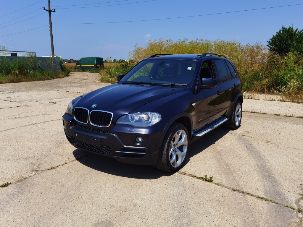 Dezmembrez BMW X5 E70 3.0 d