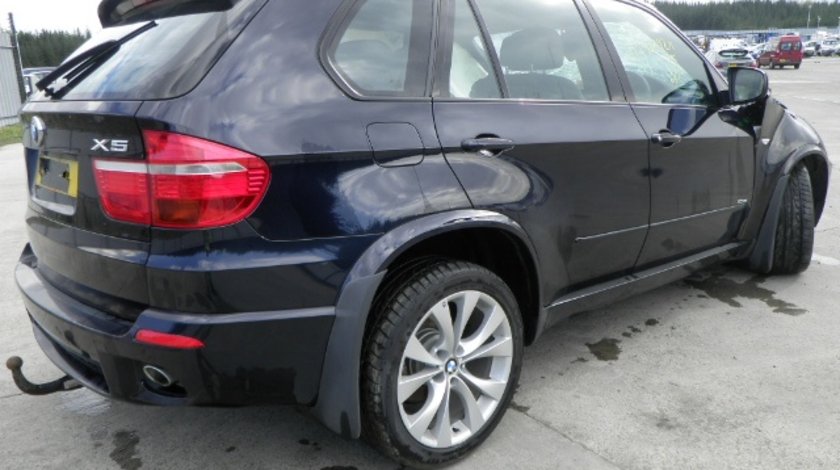 Dezmembrez bmw x5 e70 3.0d an 2011