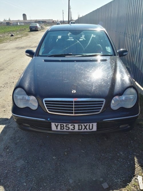 DEZMEMBREZ C220 CDI W203 AN 2004 TIP 646.963