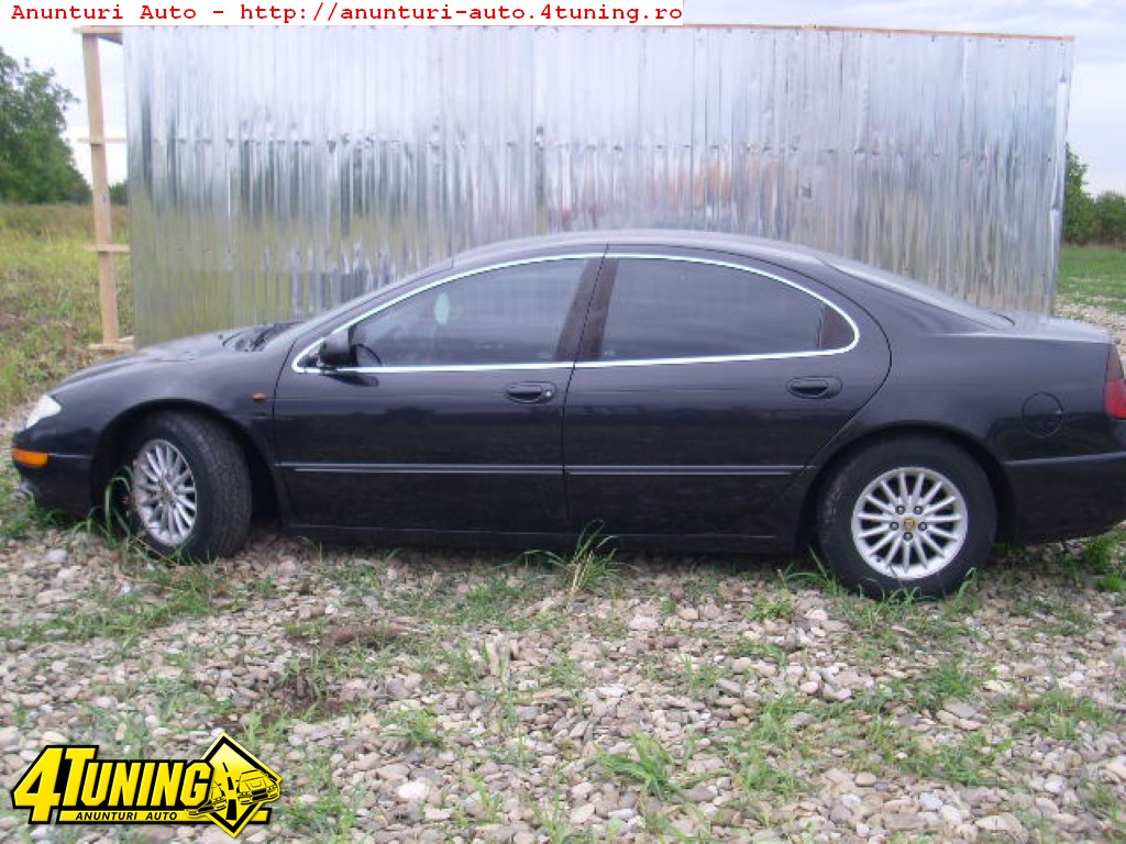Dezmembrez Chrysler 300M