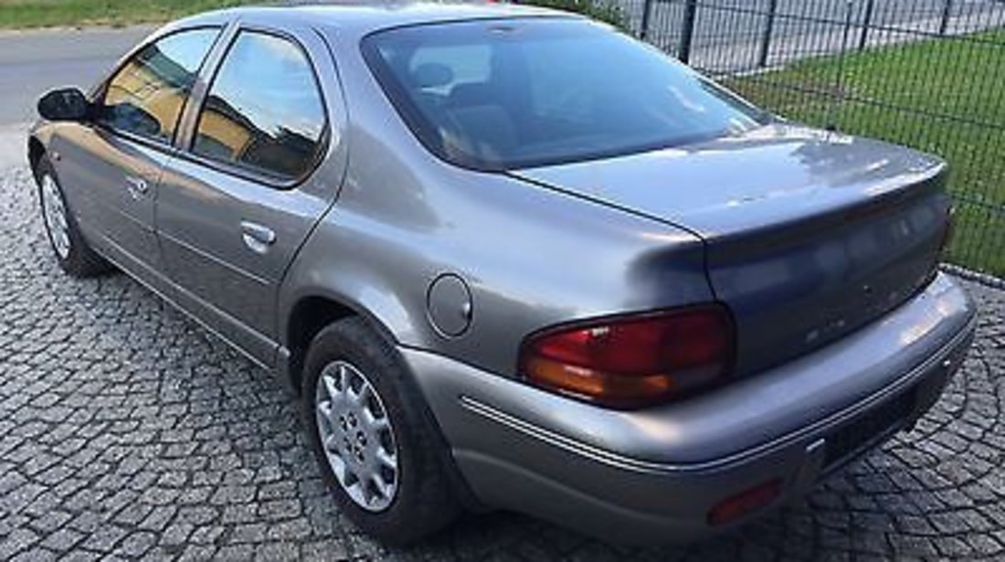 dezmembrez chrysler stratus 2.5i